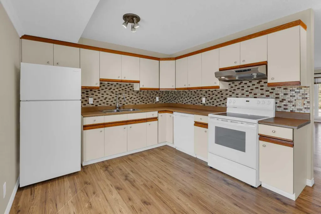 2537 9 Avenue SE Calgary AB T2A 0B4