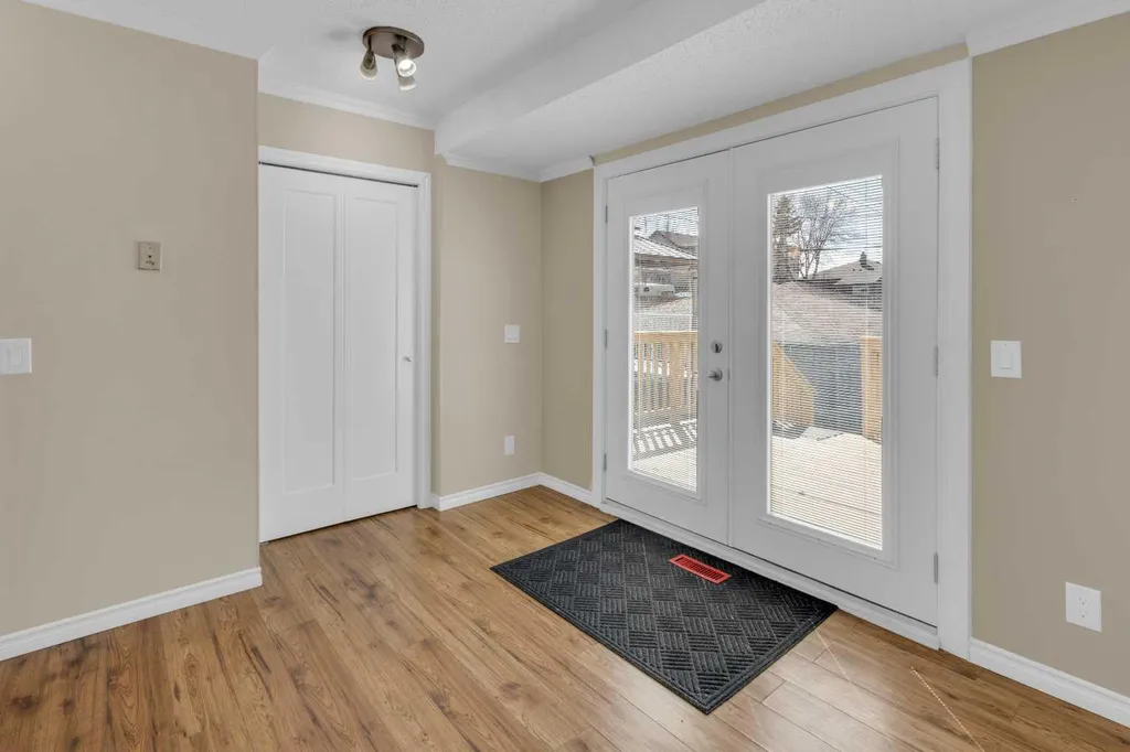 2537 9 Avenue SE Calgary AB T2A 0B4