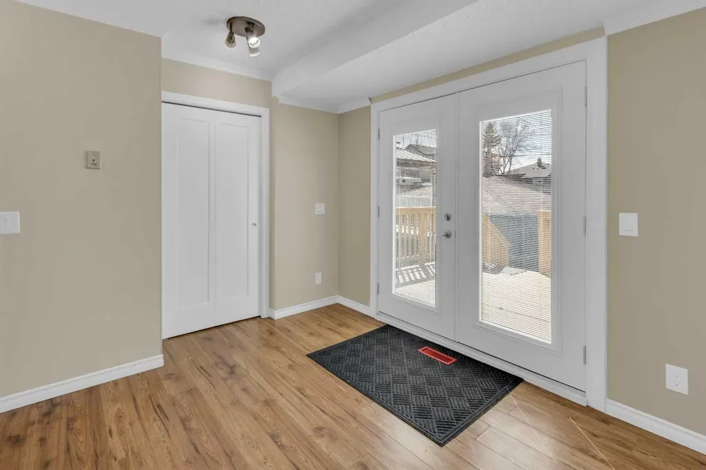 2537 9 Avenue SE Calgary AB T2A 0B4