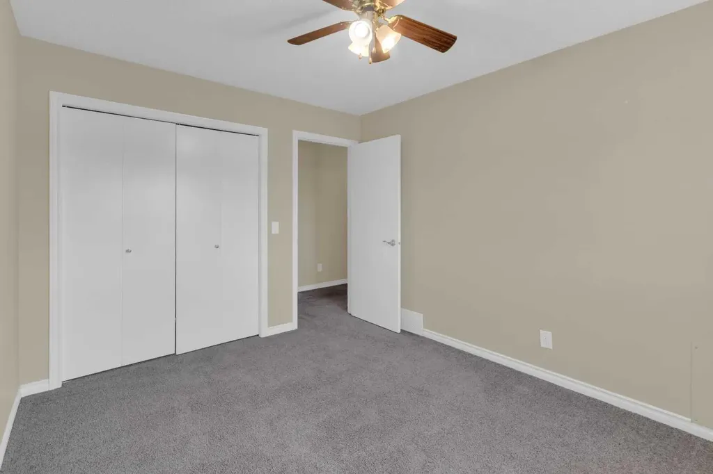 2537 9 Avenue SE Calgary AB T2A 0B4