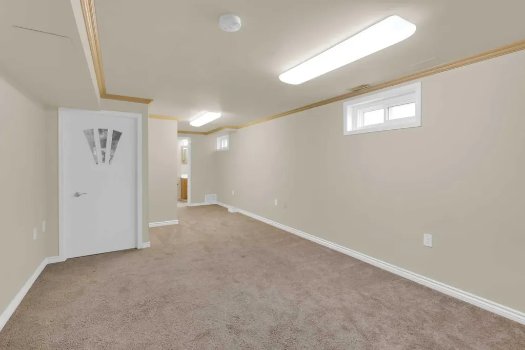 2537 9 Avenue SE Calgary AB T2A 0B4