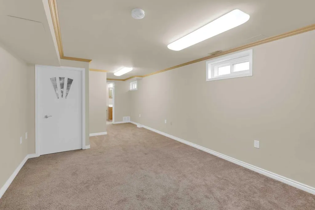 2537 9 Avenue SE Calgary AB T2A 0B4
