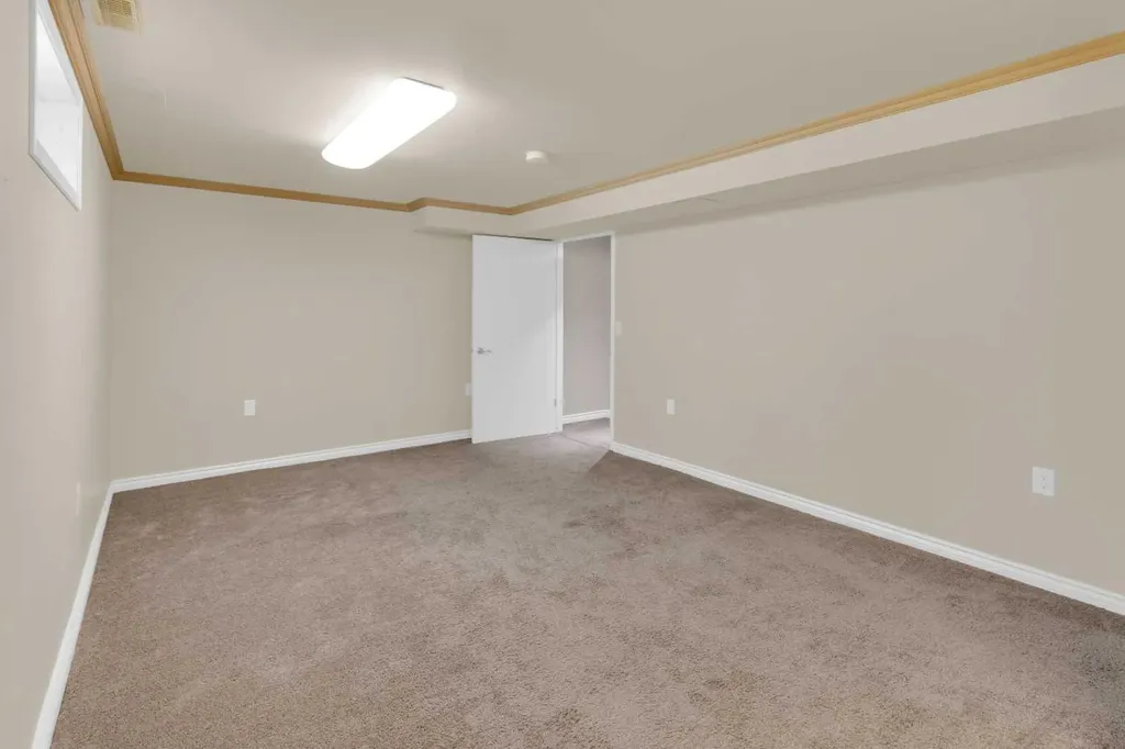 2537 9 Avenue SE Calgary AB T2A 0B4