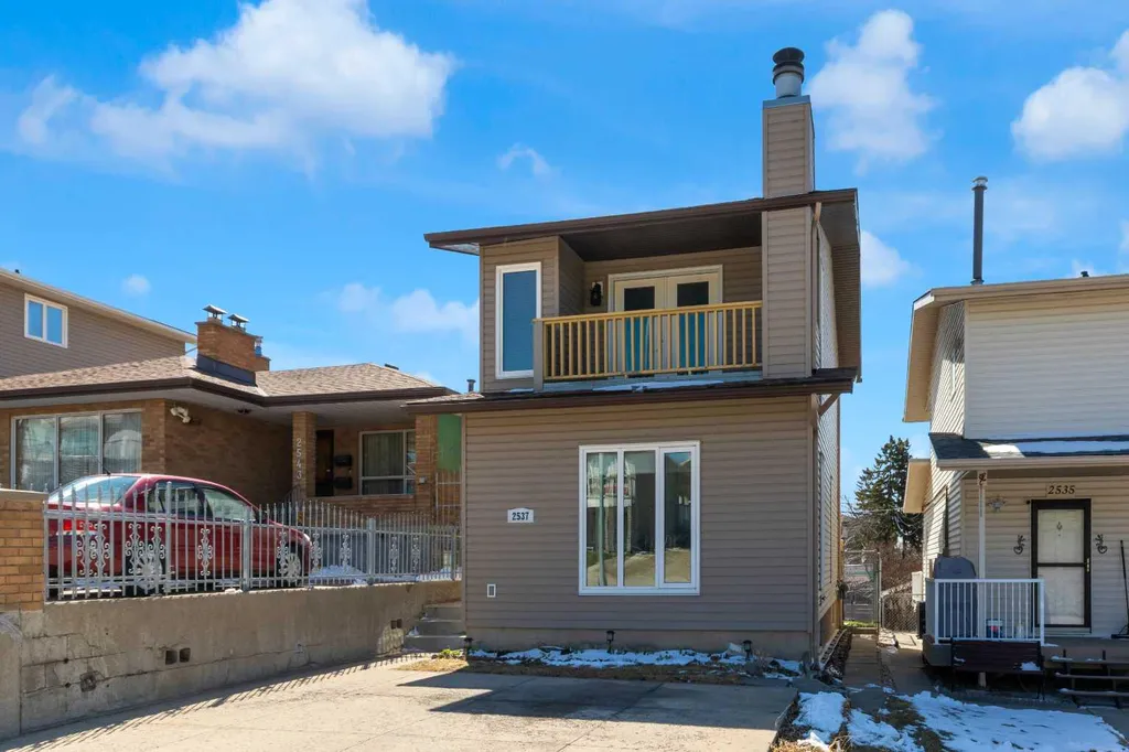 2537 9 Avenue SE Calgary AB T2A 0B4