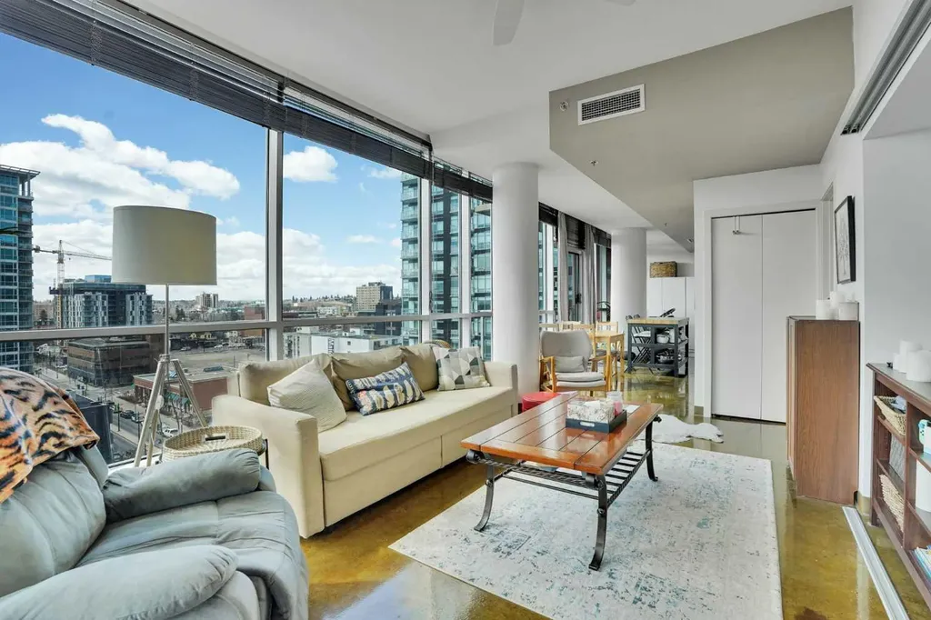 135 13 Avenue SW Calgary AB T2R0V8