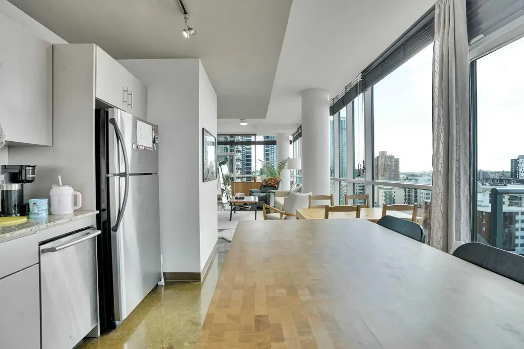 135 13 Avenue SW Calgary AB T2R0V8