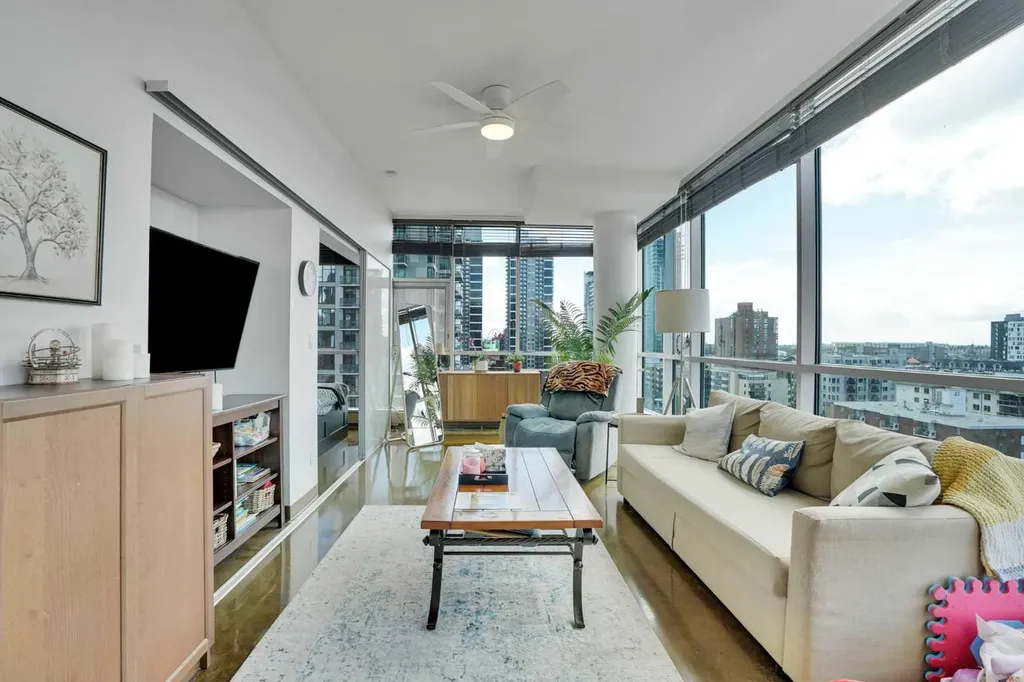 135 13 Avenue SW Calgary AB T2R0V8