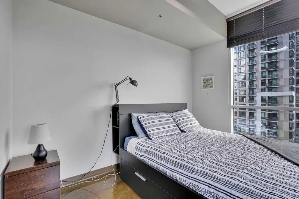 135 13 Avenue SW Calgary AB T2R0V8