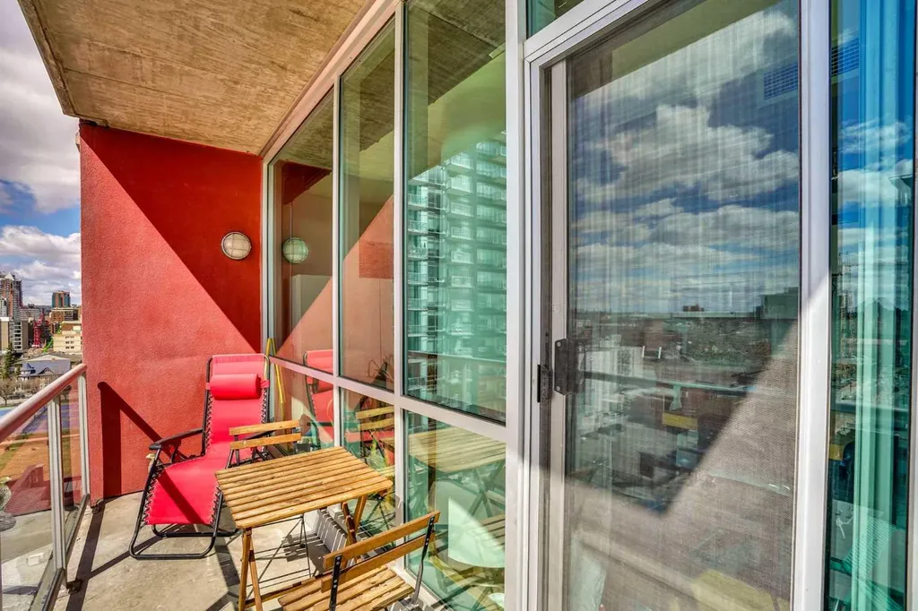 135 13 Avenue SW Calgary AB T2R0V8