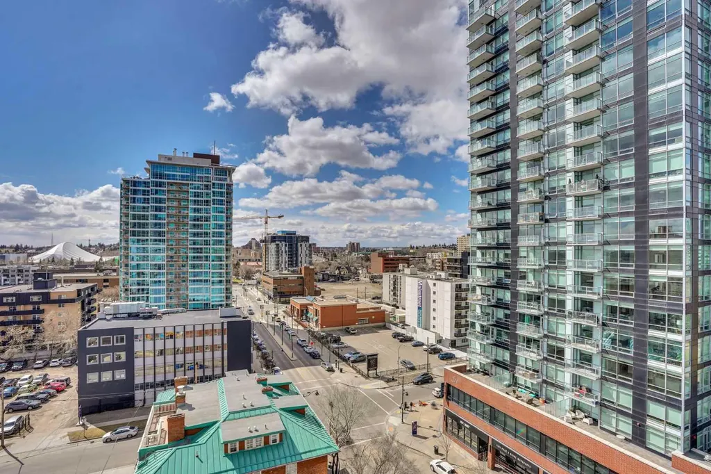 135 13 Avenue SW Calgary AB T2R0V8