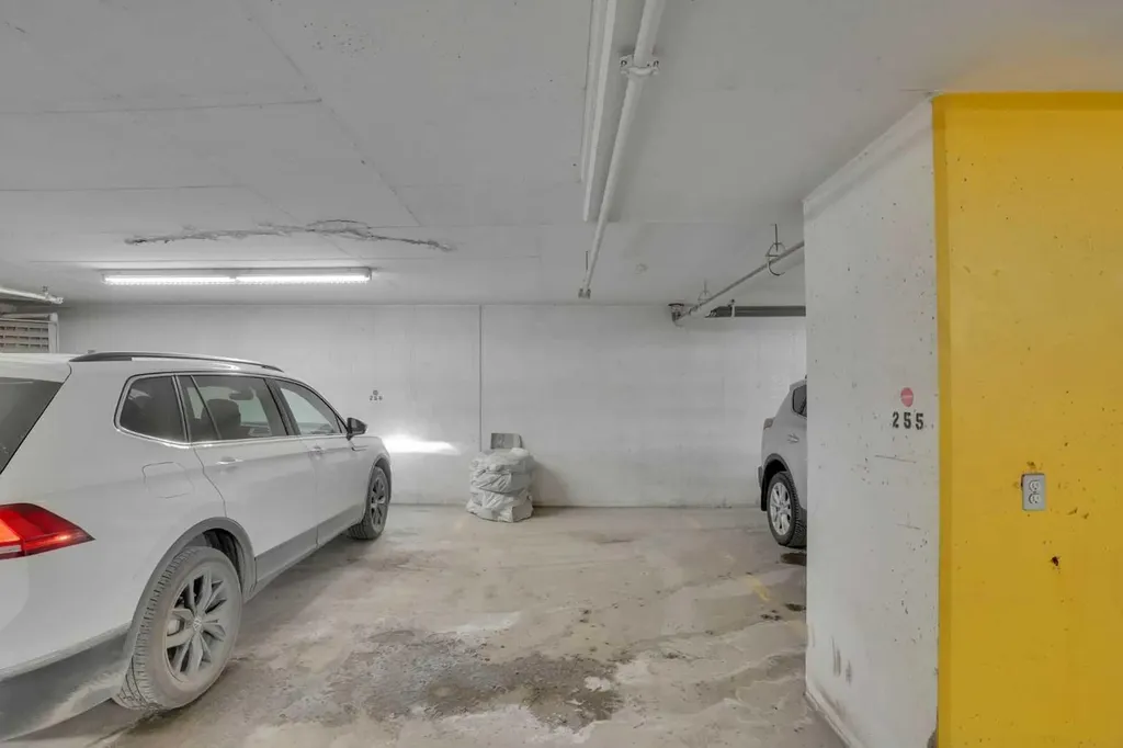 135 13 Avenue SW Calgary AB T2R0V8