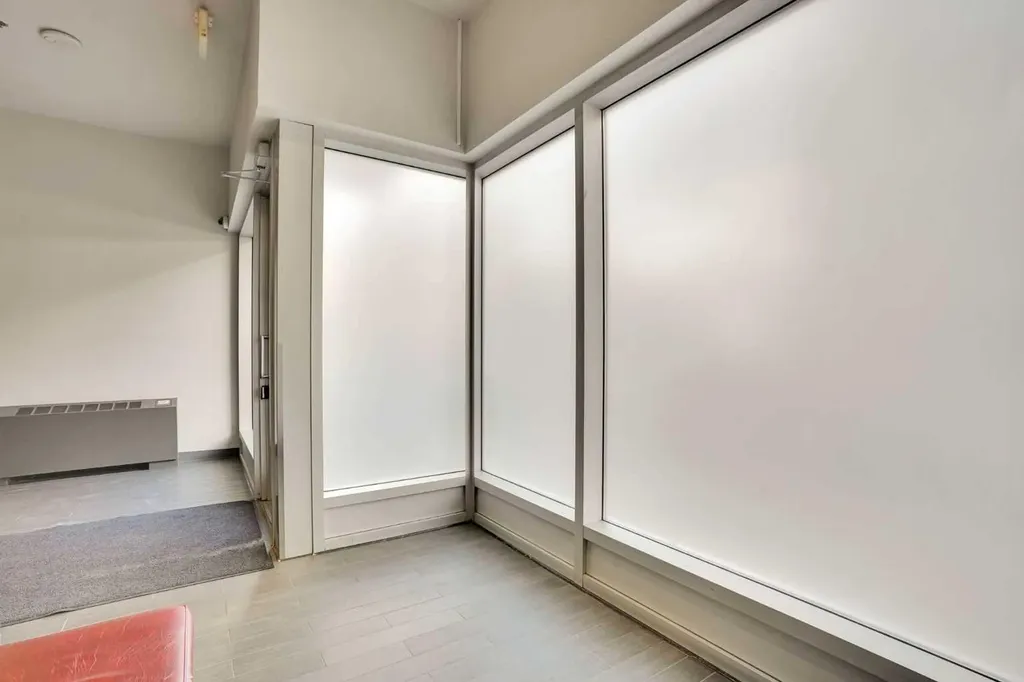 135 13 Avenue SW Calgary AB T2R0V8