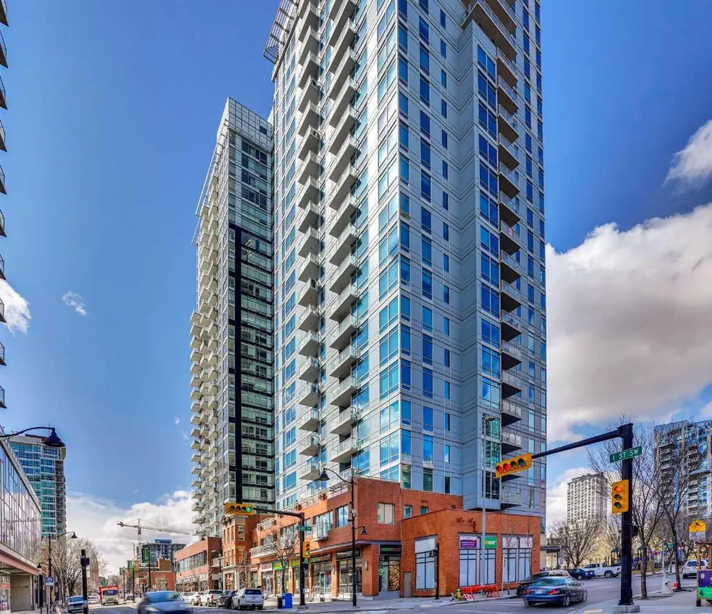 135 13 Avenue SW Calgary AB T2R0V8
