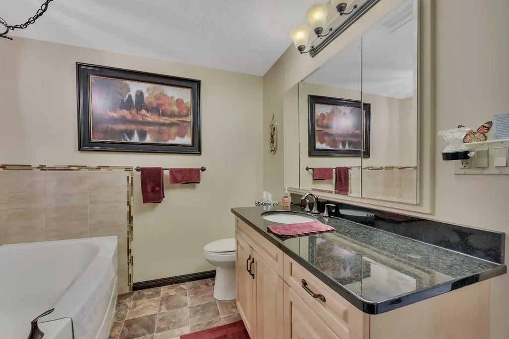 5213 61 Street Red Deer AB T4N 6N5