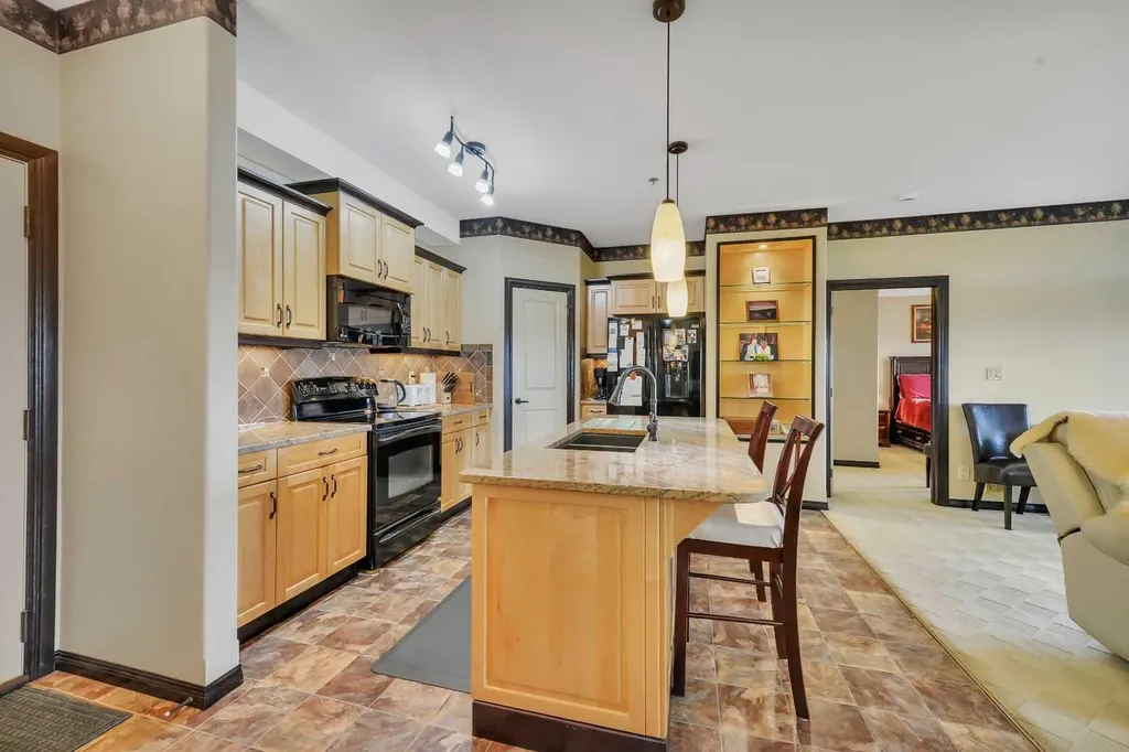 5213 61 Street Red Deer AB T4N 6N5
