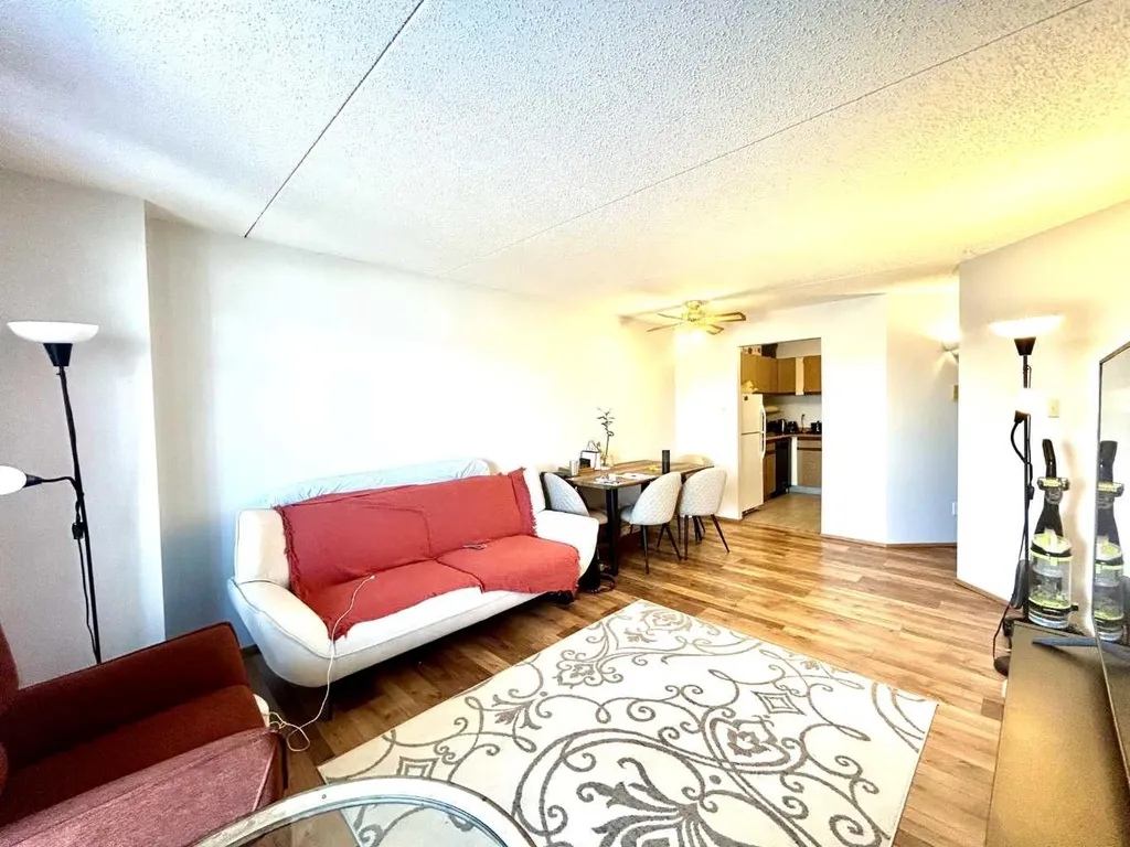 5204 Dalton Drive NW Calgary AB T3A 3H1