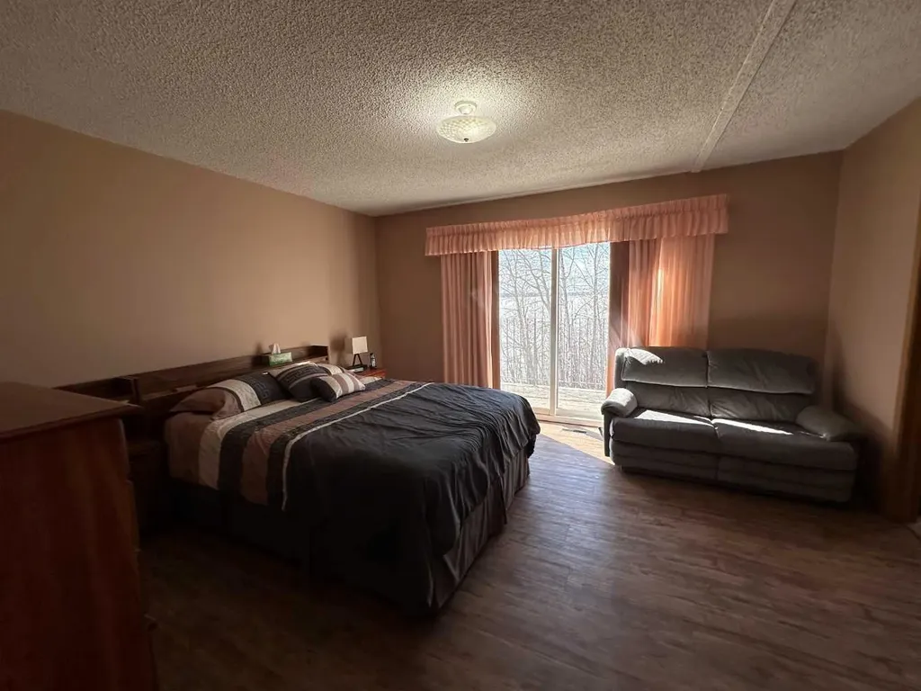 13428 Lakeland Drive Rural Lac La Biche County AB T0A 2C1