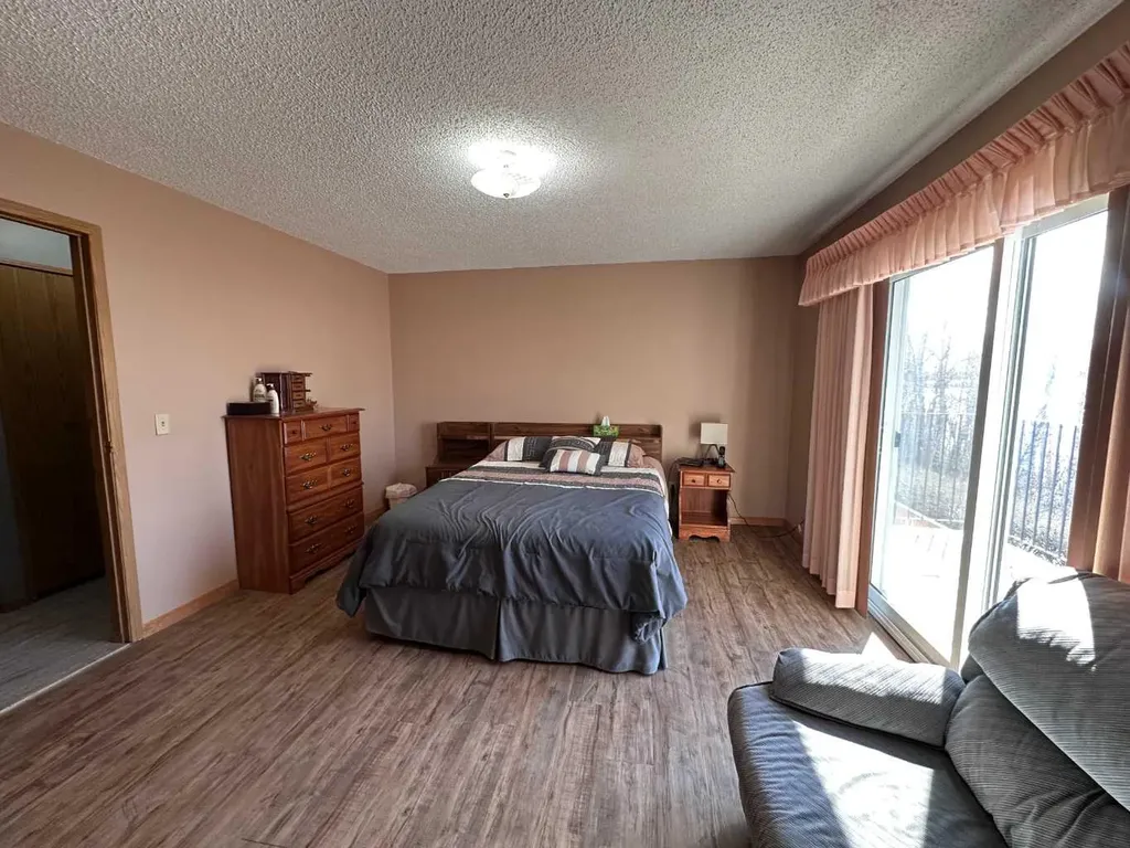 13428 Lakeland Drive Rural Lac La Biche County AB T0A 2C1