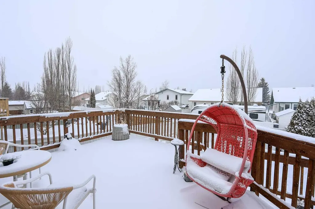 77 Duval Crescent Red Deer AB T4R 2Y7