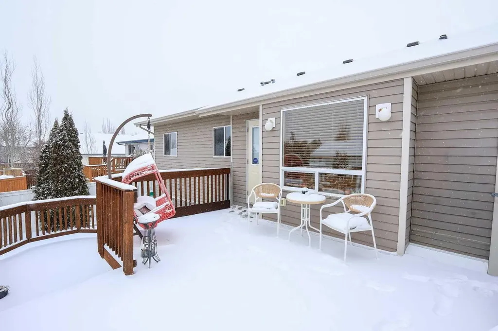 77 Duval Crescent Red Deer AB T4R 2Y7