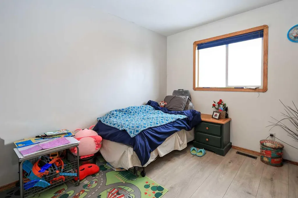 77 Duval Crescent Red Deer AB T4R 2Y7