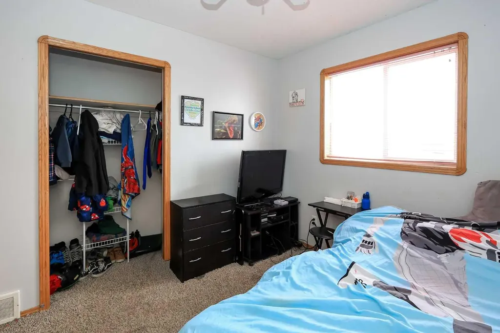 77 Duval Crescent Red Deer AB T4R 2Y7