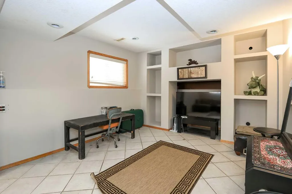 77 Duval Crescent Red Deer AB T4R 2Y7