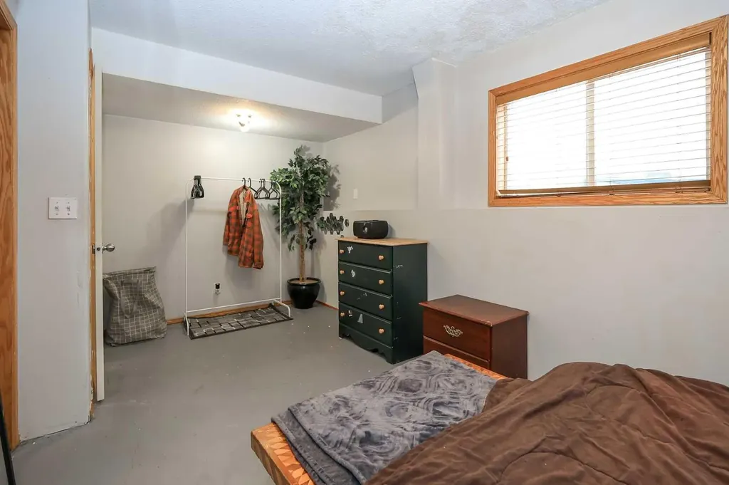 77 Duval Crescent Red Deer AB T4R 2Y7