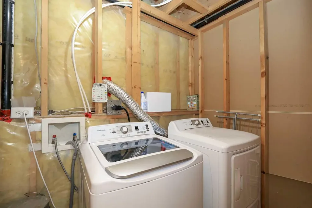 77 Duval Crescent Red Deer AB T4R 2Y7