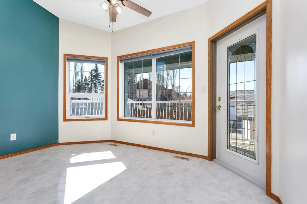 5823 60 Avenue Rocky Mountain House AB T4T 1K2