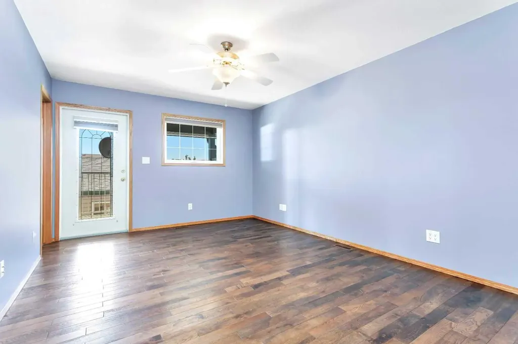 5823 60 Avenue Rocky Mountain House AB T4T 1K2