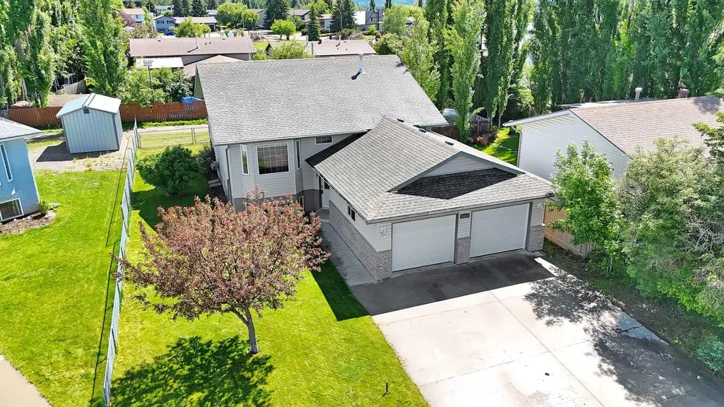 5823 60 Avenue Rocky Mountain House AB T4T 1K2