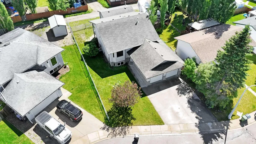 5823 60 Avenue Rocky Mountain House AB T4T 1K2