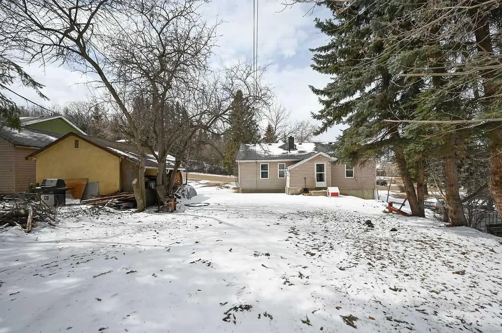 4812 53 Street Athabasca AB T9S 1K6