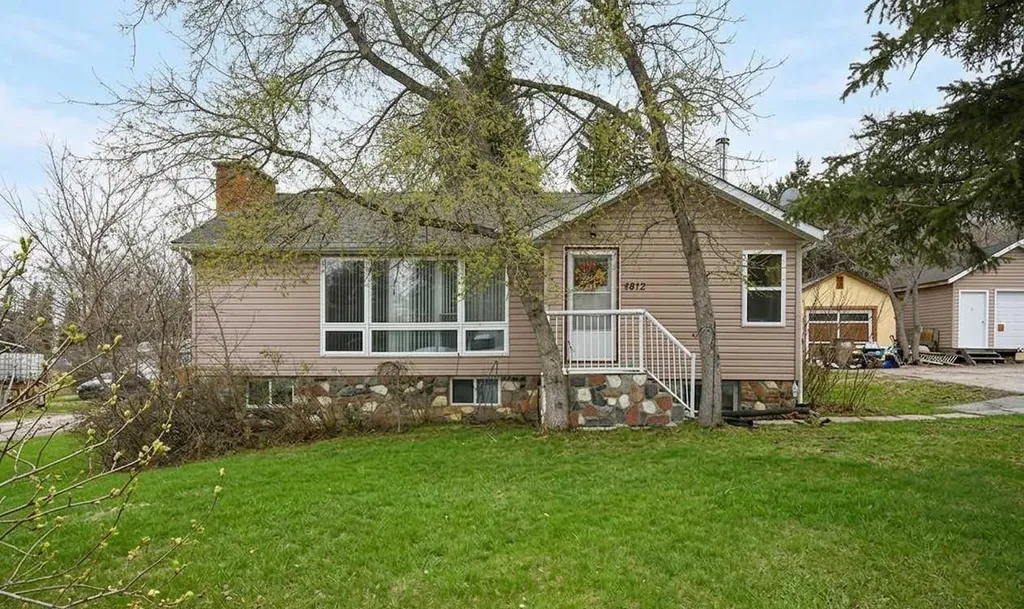 4812 53 Street Athabasca AB T9S 1K6