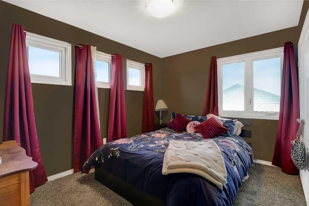 9312 102 Street Sexsmith AB T0H 3C0