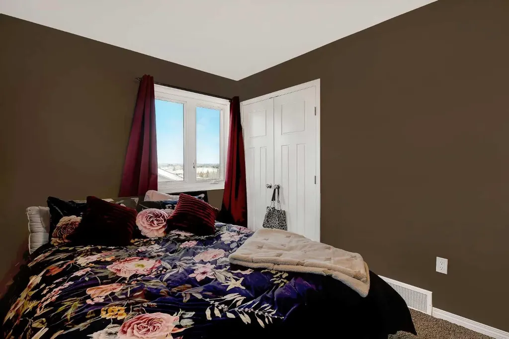 9312 102 Street Sexsmith AB T0H 3C0