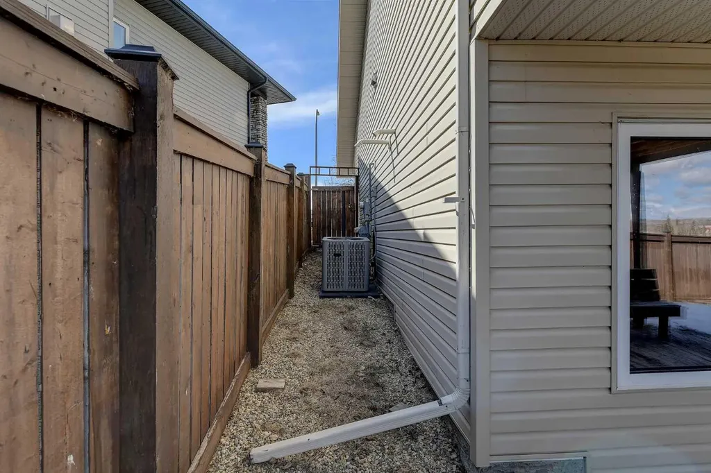 9312 102 Street Sexsmith AB T0H 3C0