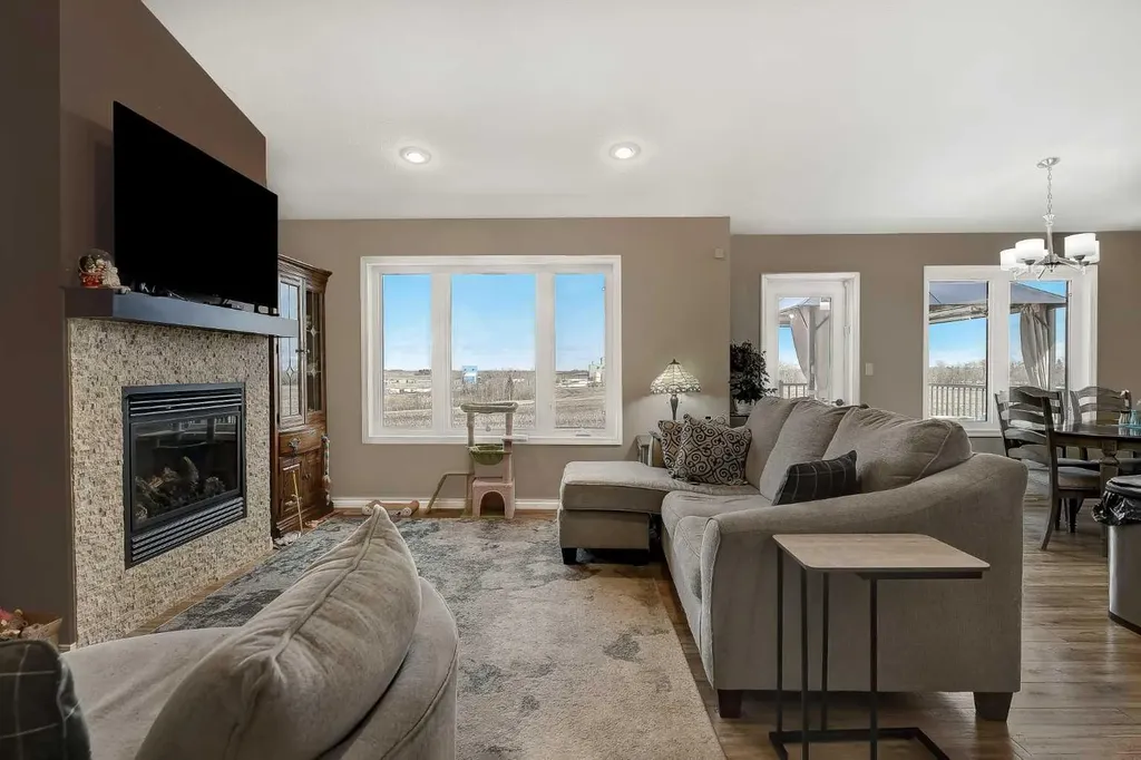 9312 102 Street Sexsmith AB T0H 3C0