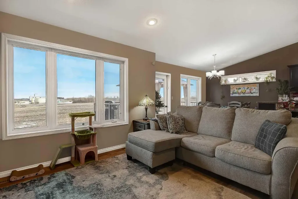 9312 102 Street Sexsmith AB T0H 3C0