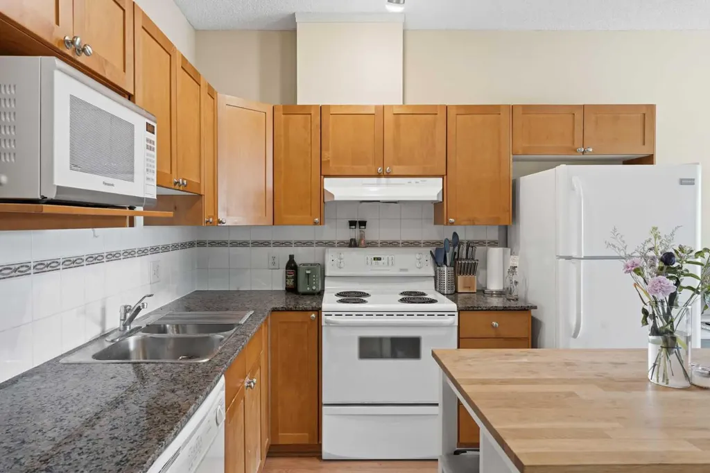 333 Riverfront Avenue SE Calgary AB T2G 5R1