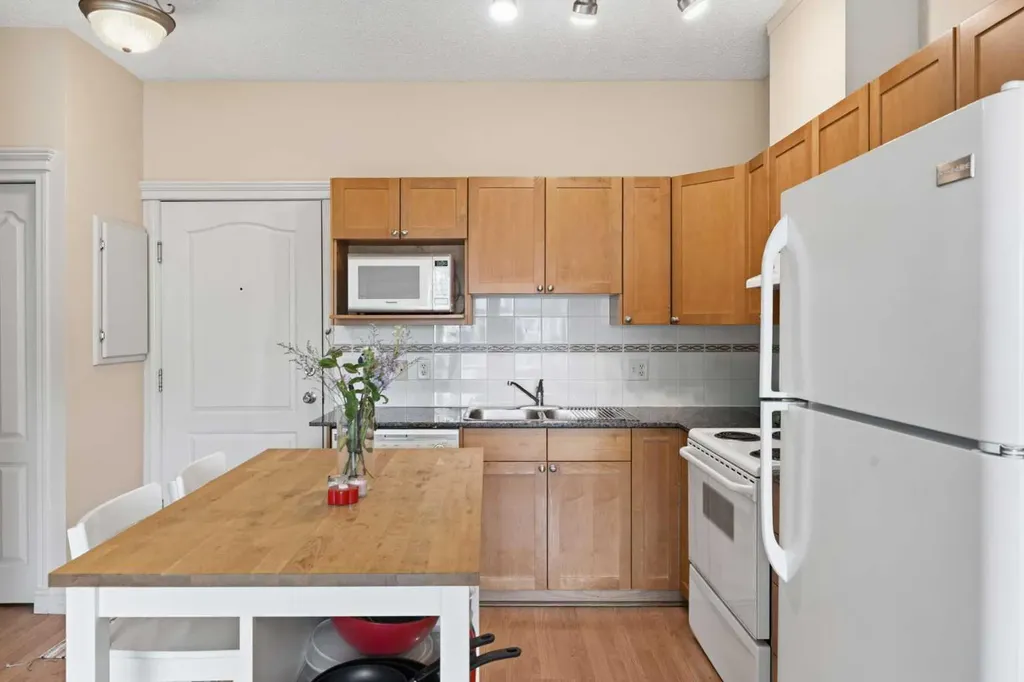 333 Riverfront Avenue SE Calgary AB T2G 5R1