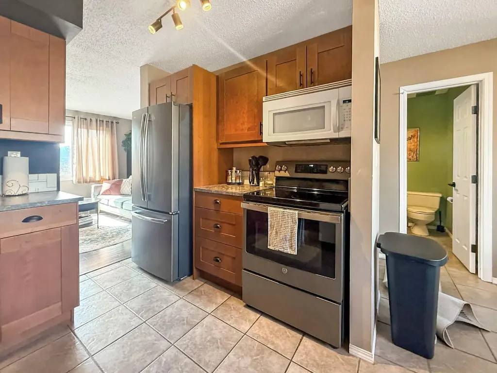 49 97th Avenue Grande Cache AB T0E0Y0