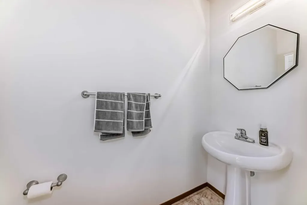 6220 Orr Drive Red Deer AB T4P 3Z8