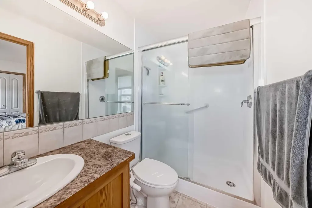 6220 Orr Drive Red Deer AB T4P 3Z8