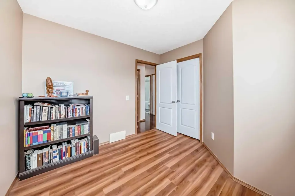 6220 Orr Drive Red Deer AB T4P 3Z8