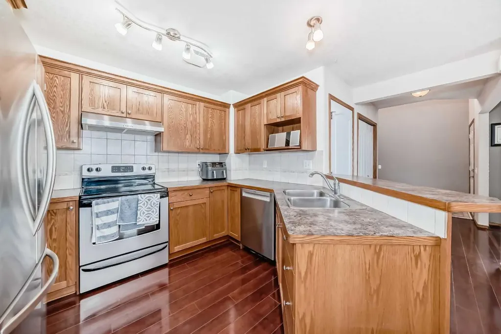 6220 Orr Drive Red Deer AB T4P 3Z8