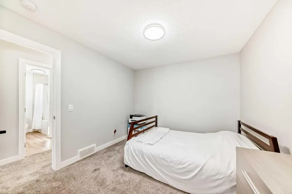 95 Cornerbrook Common NE Calgary AB T3N1L9