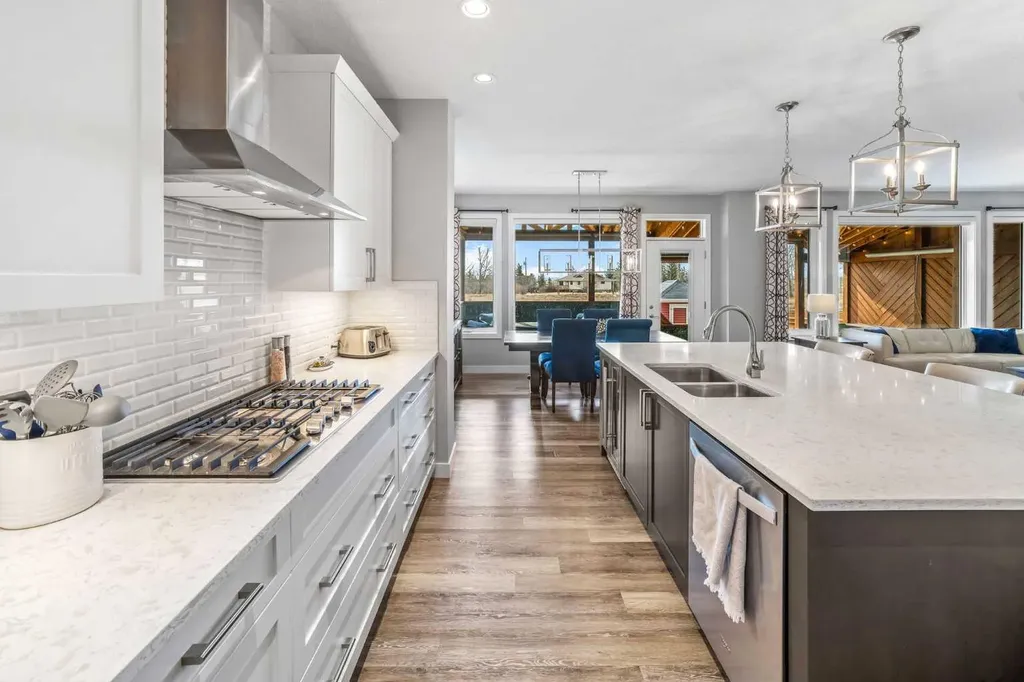209 Sandpiper Crescent Chestermere AB T1X 0Y4