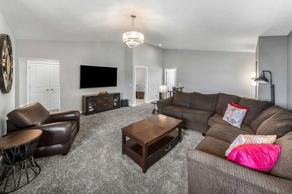 209 Sandpiper Crescent Chestermere AB T1X 0Y4
